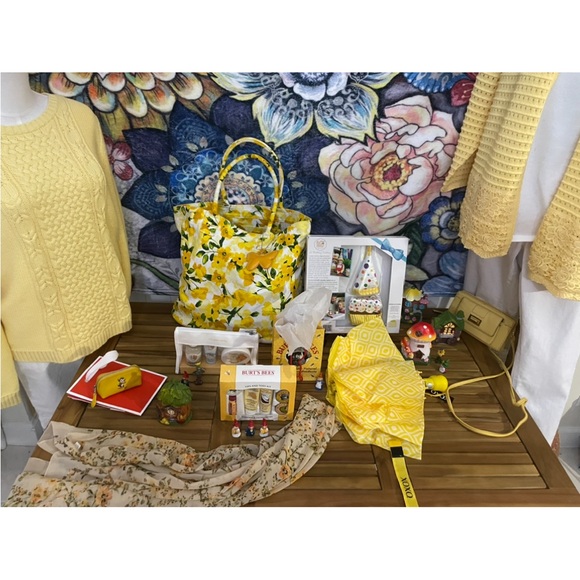 💛XOXO Umbrella💛 - Picture 13 of 13